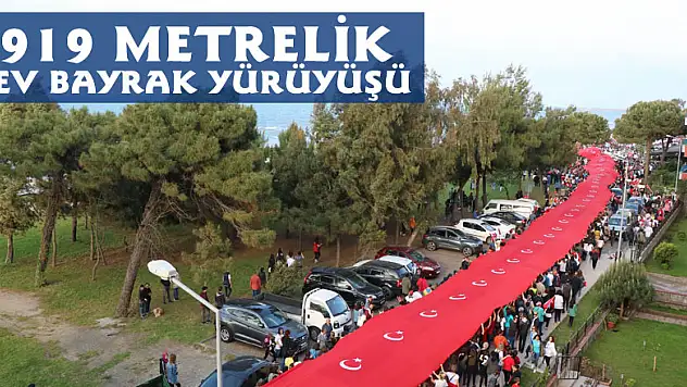 1919 metrelik dev bayrak yürüyüşü