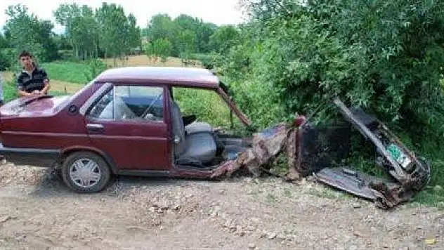 Otomobil 3 parça oldu: 6 yaralı