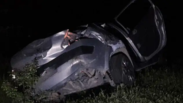 İstanbul'dan Samsun'a cenazeye giden aile kaza yaptı: 1 ölü, 5 yaralı