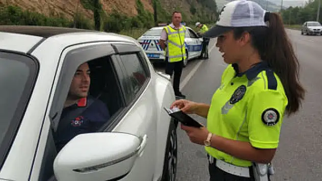 Trafik ekipleri kazaların önüne geçmek için denetimlerini arttırdı