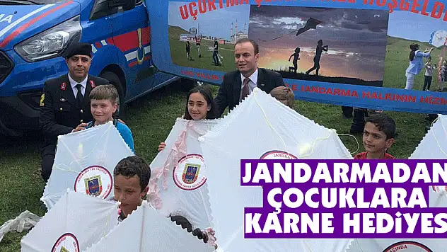 JANDARMADAN ÇOCUKLARA KARNE HEDİYESİ