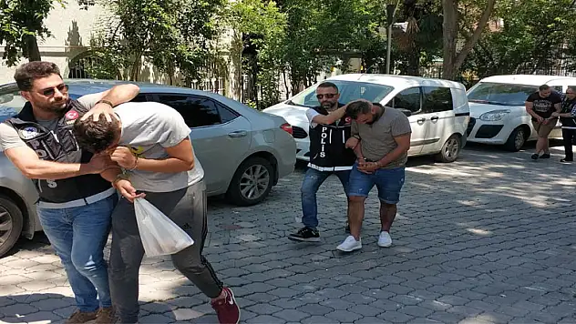 4 yabancıya uyuşturucu ticaretinden gözaltı 