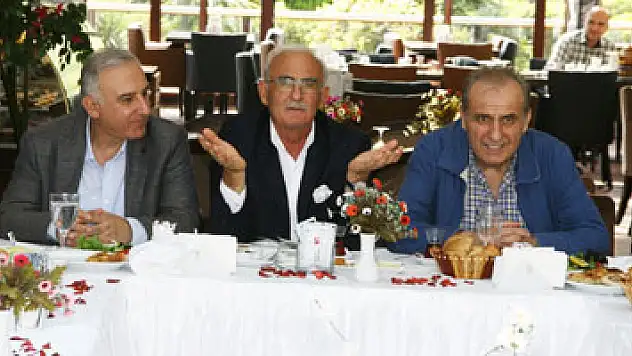 Yılmaz: 'Halkımıza hizmete odaklanmalıyız'