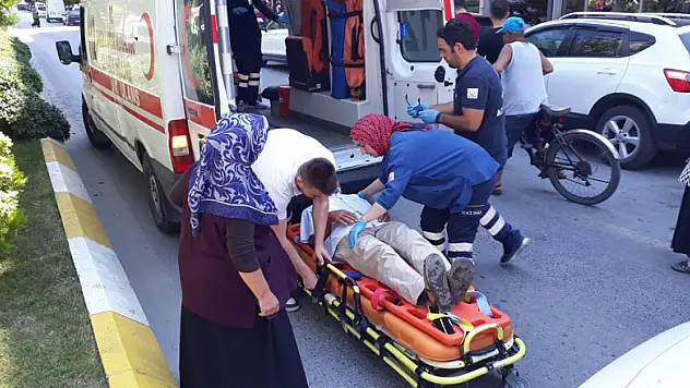 Otomobil ile dolmuş çarpıştı: 1 yaralı   