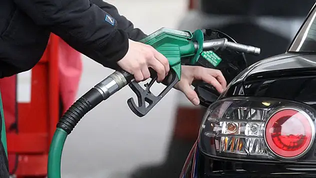 Benzin ve motorine büyük indirim geliyor