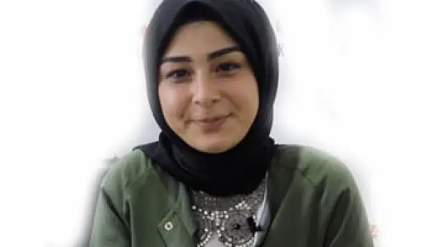 Gözünde şaşılık olan genç kız ameliyatla sağlığına kavuştu