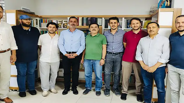 Serenli: 'Edebiyat için farkındalık oluşturulmalı'