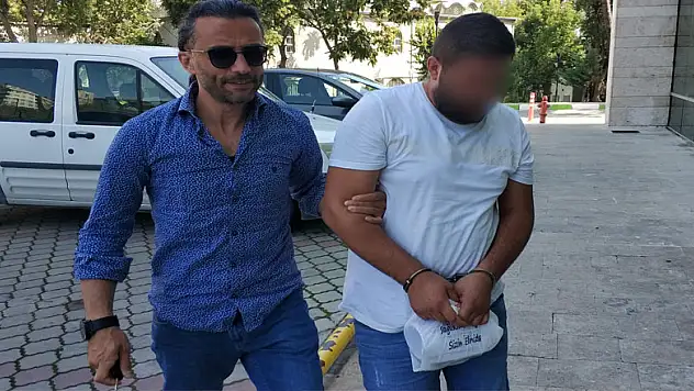 İş yerinde çalıntı araç motorları bulunan şahıs gözaltına alındı 