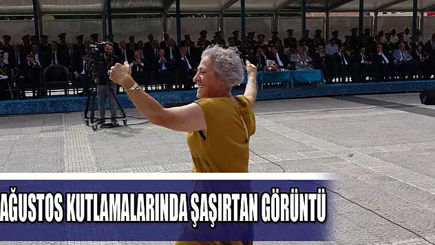 30 Ağustos kutlamalarında şaşırtan görüntü 