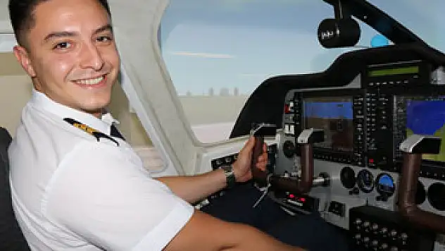 Pilot adayları uçmayı Samsun'da öğreniyor