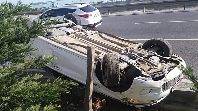 Samsun'da otomobil takla attı