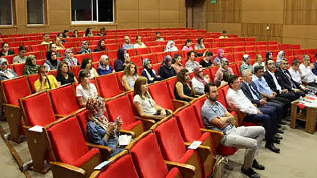 Velilere çocukların okula nasıl uyum sağlayabileceği anlatıldı