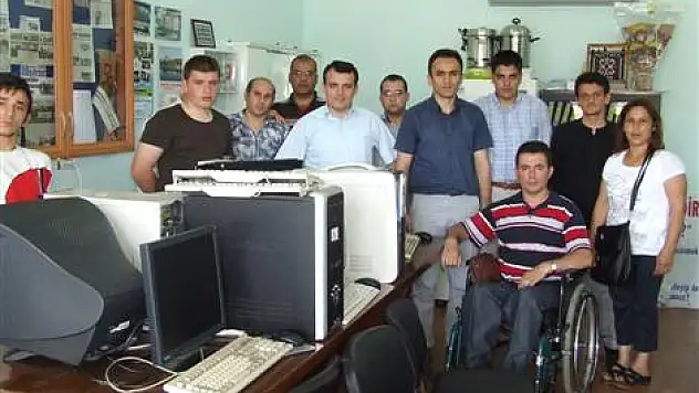 Engelliler için Bilgisayar Kursu