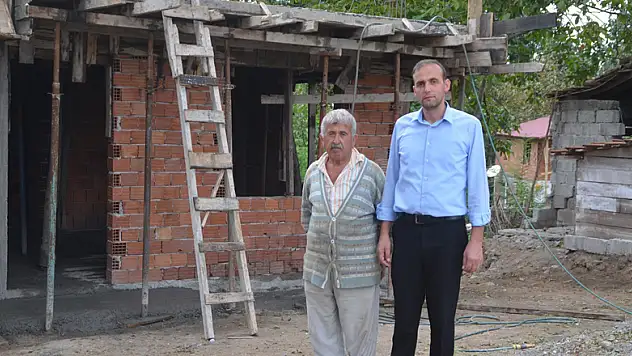 İhtiyaç sahibi aileye öğretmenlerden yardım eli