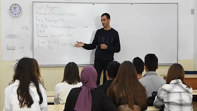 100. yılın mezun adayları dersbaşı yaptı