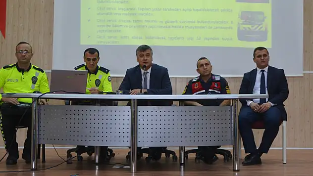 'Okul Servis Sürücüsü Bilgilendirme Toplantısı' yapıldı