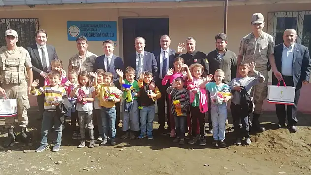 Protokolden Dünya Kız Çocukları günü ziyareti