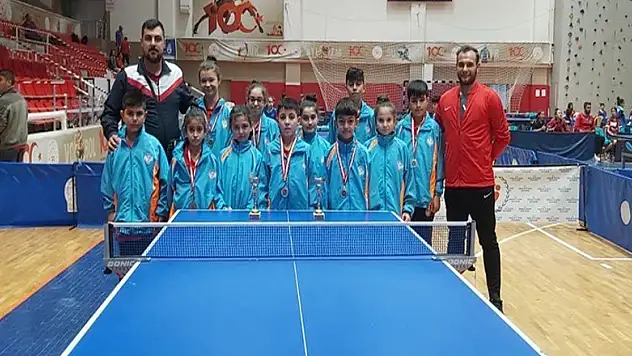 Masa Tenisi Bölge ikincisi oldu