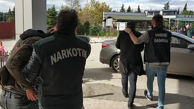 Samsun'da 14 kilo esrarla yakalanan 4 kişi tutuklandı