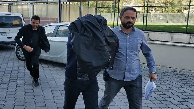 Polis yüzden fazla kamera görüntülerini inceleyerek kapkaççıyı yakaladı