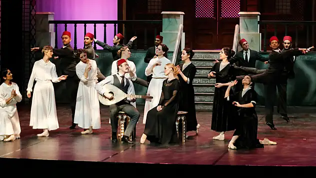 'Çalıkuşu' sahnelenecek