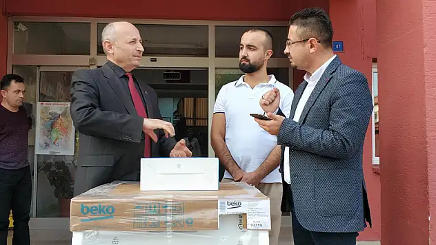 Çocuk yuvasına 'bulaşık makinesi' alarak uzlaştılar