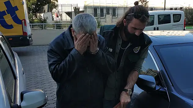 Evinde esrar ele geçirildi