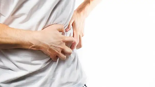  Şiddetli karın ağrısı, safra kesesi iltihabı olabilir