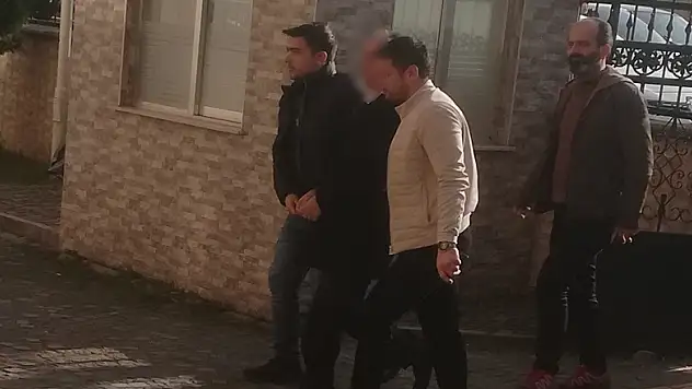  Cinayet zanlısı teslim oldu