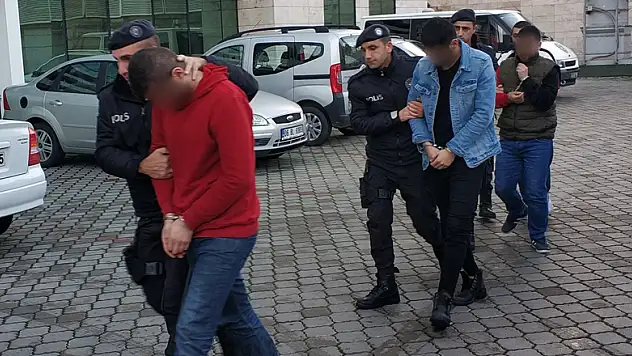 Samsun'da uyuşturucu ticaretinden 8 şüpheli adliyede