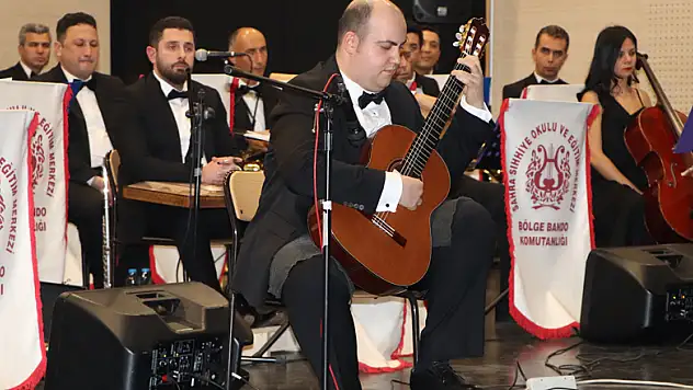 OMÜ ve Sahra Sıhhiye Eğitim Merkezi Komutanlığından 100. yıl konseri