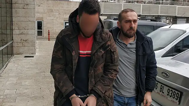 Evinde satışa hazır uyuşturucuyla yakalandı