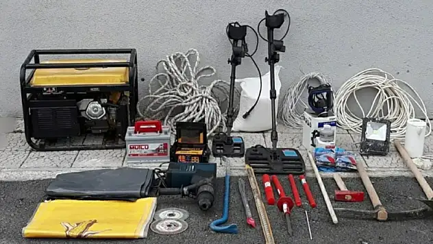 Samsun'da sit alanında kaçak kazı yapan 4 kişi gözaltına alındı