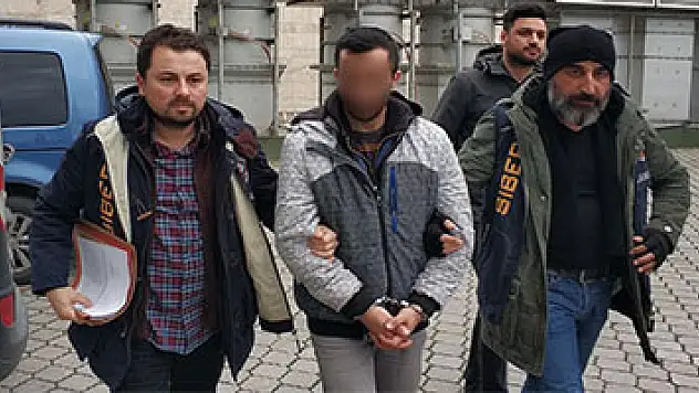 Kamu kurumlarının İnternet sitelerinin erişimine engel olan hacker yakalandı