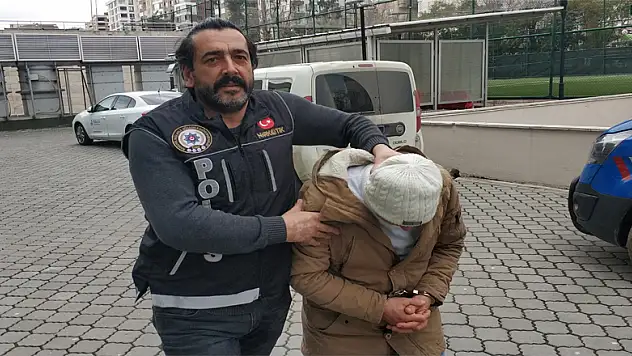 7 bin 280 adet uyuşturucu hapla ilgili 2 kişi adliyede