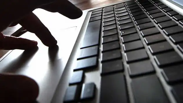 İşe yerleştirme vaadiyle dolandırıcılığa 3 yıl 4 ay hapis