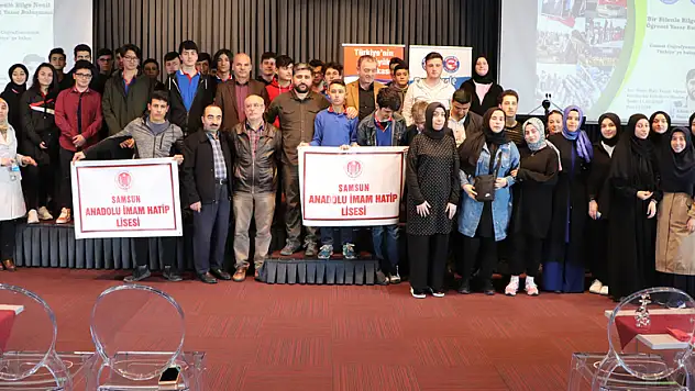 Özköse: 'Hayal kurun ve hayallerinizin peşinden gidin'