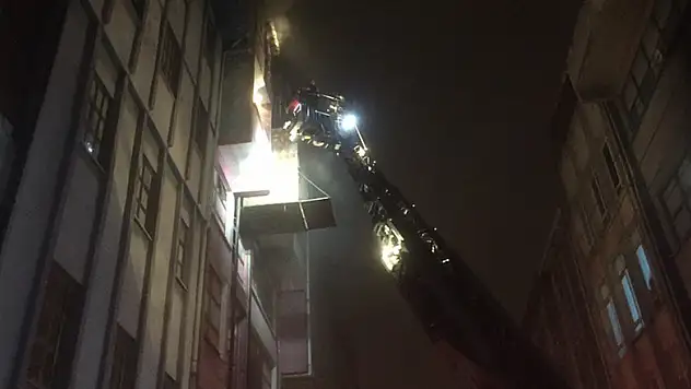 Samsun'da mobilya imalathanesinde yangın