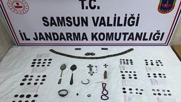 Araçtan 'tarih' çıktı, 3 kişi gözaltına alındı