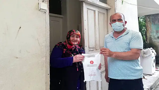 Erdoğan imzalı mektupla dağıtılıyor