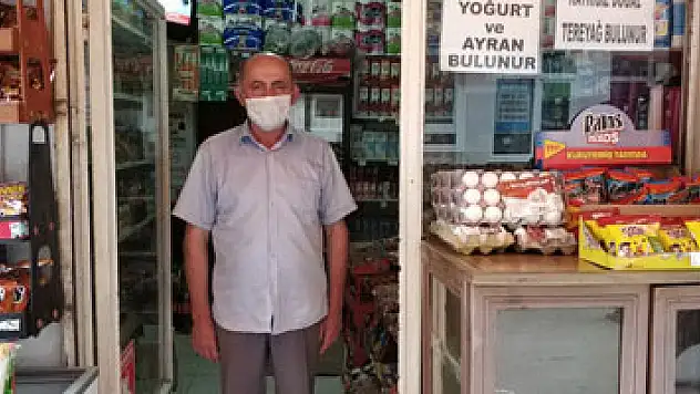 30 yıllık mahalle bakkalı 9 metrekarelik dükkanda marketlere direniyor