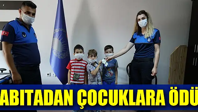 Buldukları parayı zabıtaya teslim eden çocuklara ödül