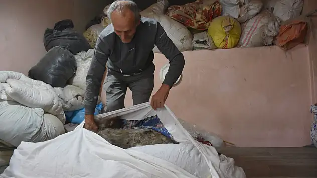 77 Yaşında Yorgancılıkta Ustalığını Sürdürüyor