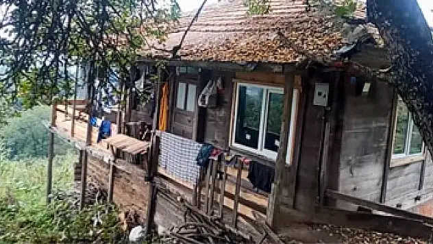 Ahşap evde yaşam mücadelesi veren babanın yardım çağrısı