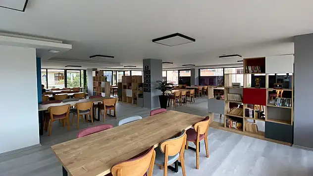 Samsun'un ilk özel kütüphanesi açıldı