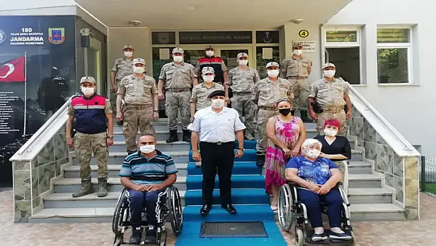 Jandarmadan engellilere büyük destek