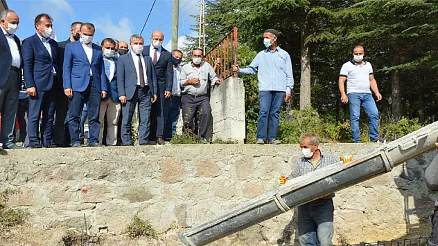 Havza'da kırsal mahallelere halı saha