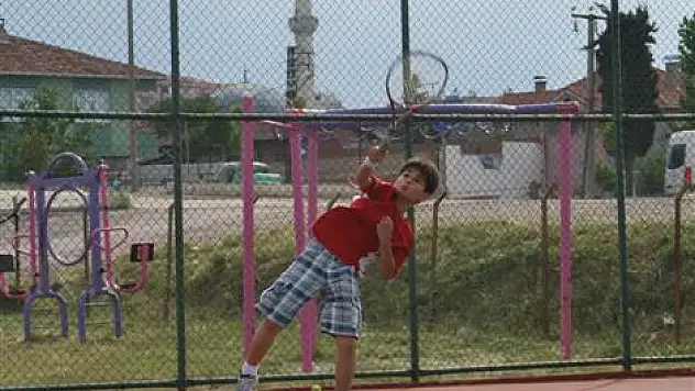 Vezirköprü'de tenis turnuvası