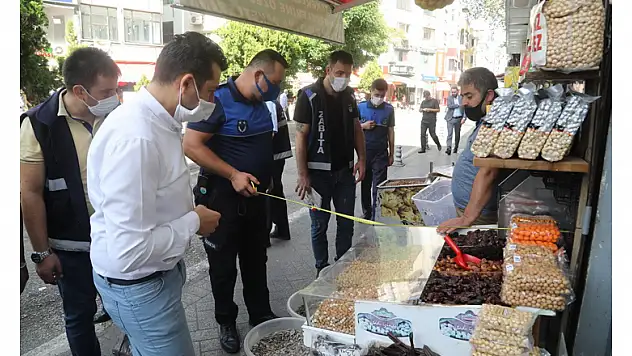 İlkadım'da kaldırım işgali ile mücadele