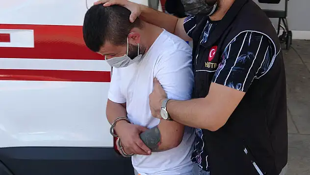 Uyuşturucu imalatı operasyonundan 2 kişi adliyeye sevk edildi